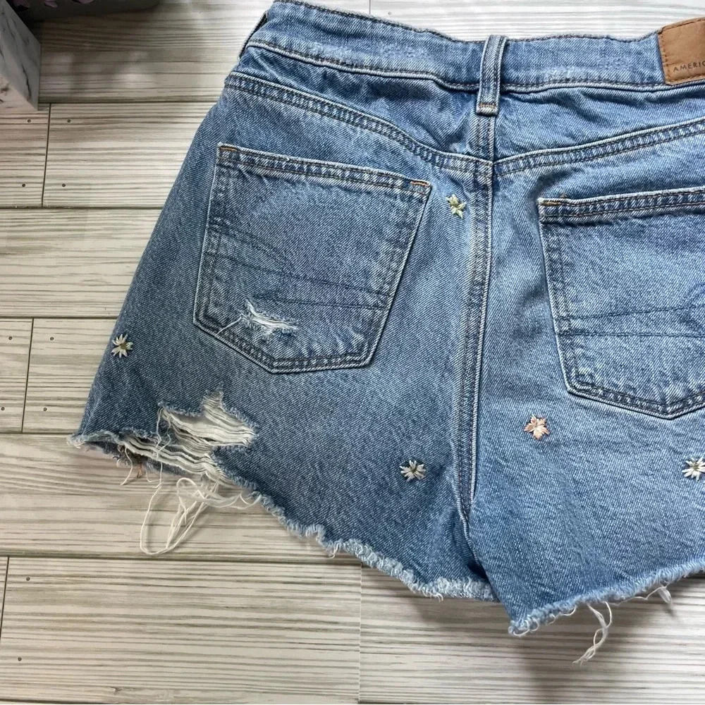 American eagle high rise embroidered mom shorts size 00 - Picture 9 of 10